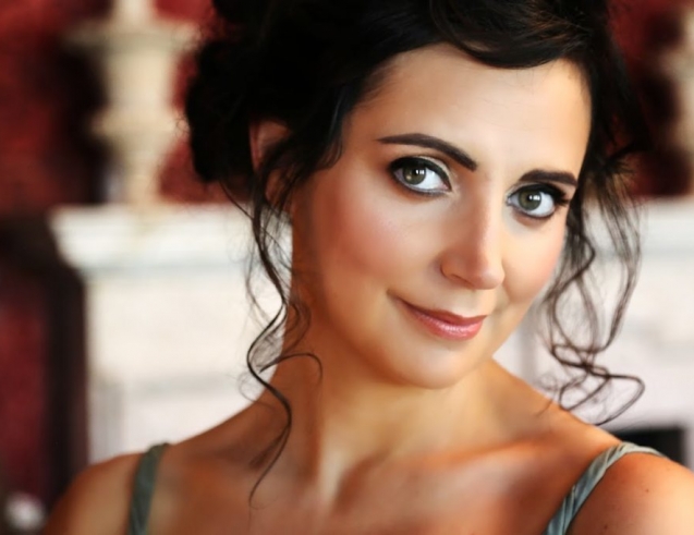 Aoife Miskelly Aoife Miskelly Coloured Headshot