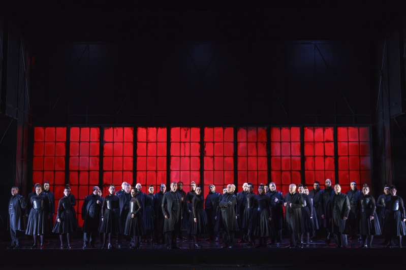 WNO Roberto Devereux WNO Chorus Photo credit Bill Cooper 0992 MARKETING