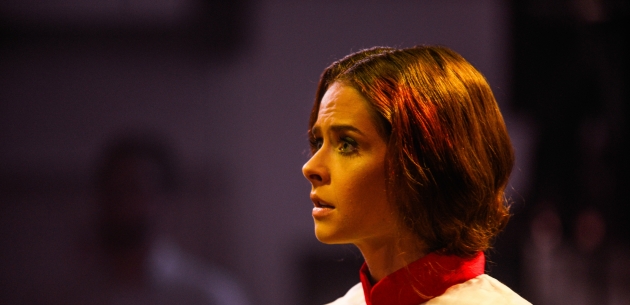 Kommilitonen Kirsten Mc Ternan 6 Kirsten McTernan Close-up profile of a young woman on stage.