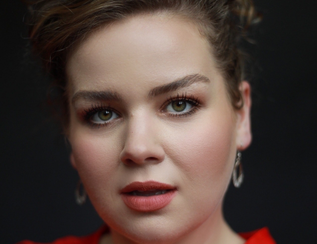 Erin Rossington Headshot 11 07 25