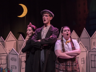 WNO Brundibar Gracie Jones Cat Anton Rogan Dog Megan Jones Sparrow Photo credit Johan Persson 00925